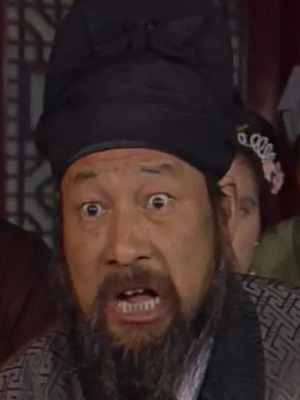 女孩爬峨眉山失联